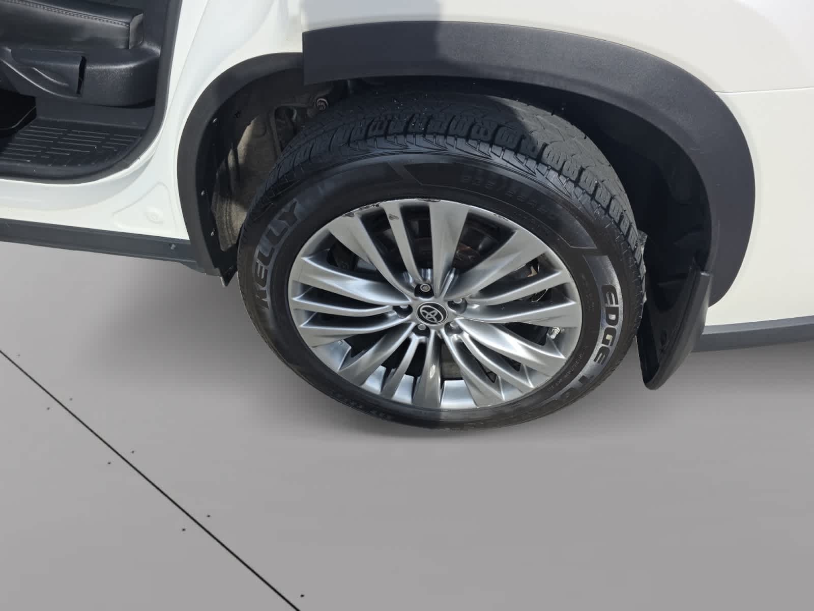 used 2021 Toyota Highlander car, priced at $42,998