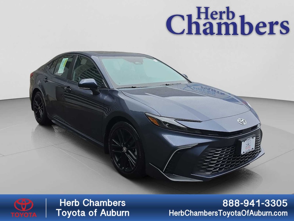 Used 2026 Toyota Camry SE Sedan