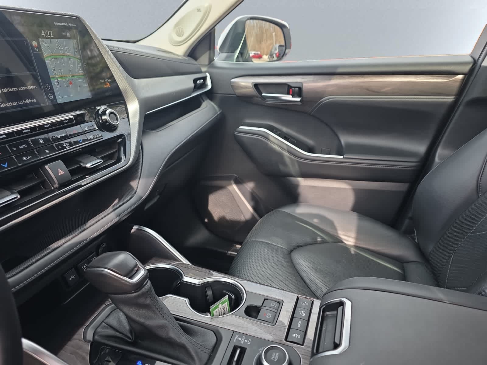 used 2021 Toyota Highlander car, priced at $42,998