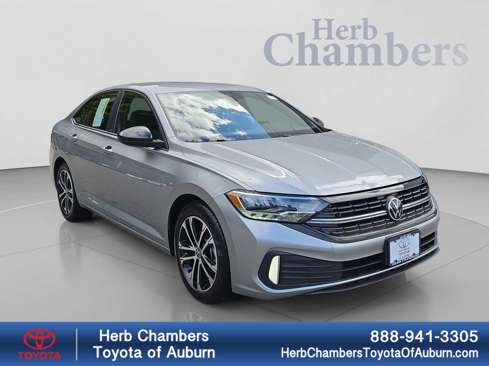 Pyrite Silver Metallic 2023 Volkswagen Jetta Sedan Front-Wheel Drive Automatic