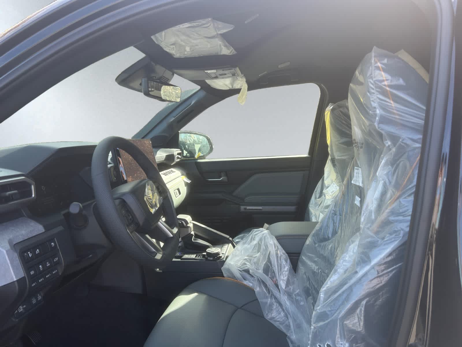 2025 Toyota Tacoma Trailhunter - Photo 6