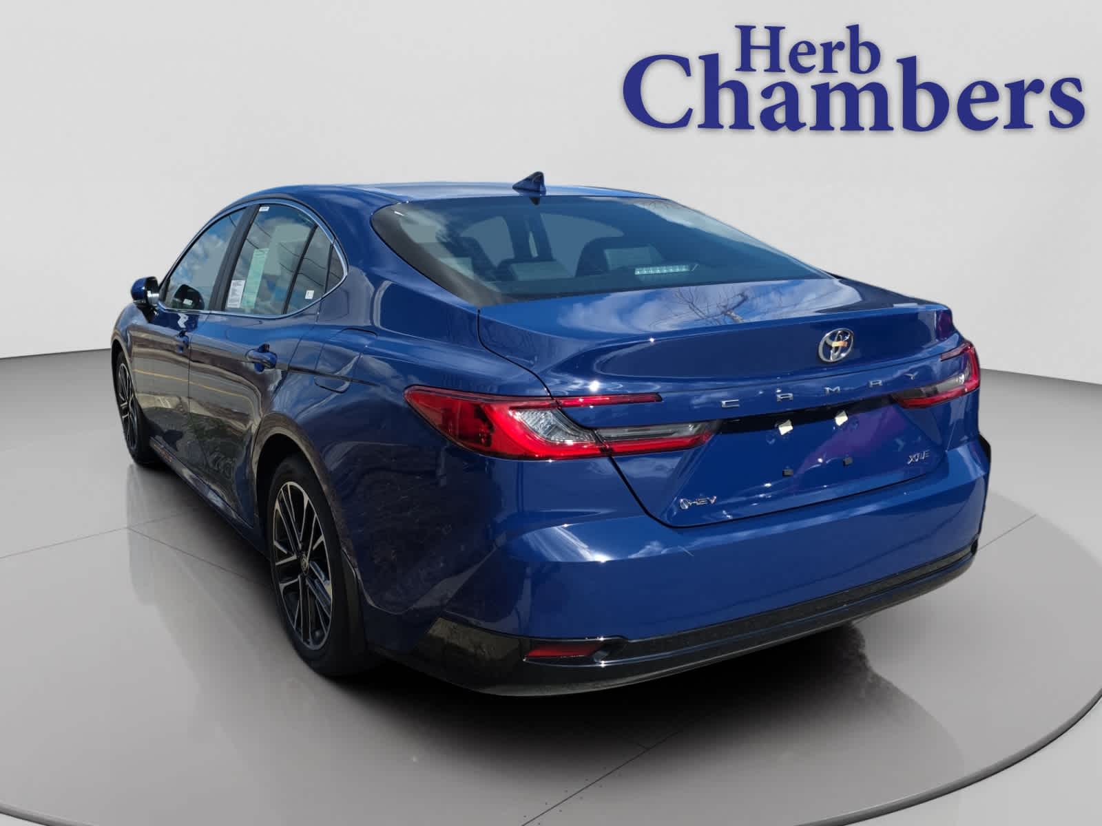 2026 Toyota Camry XLE - Photo 8