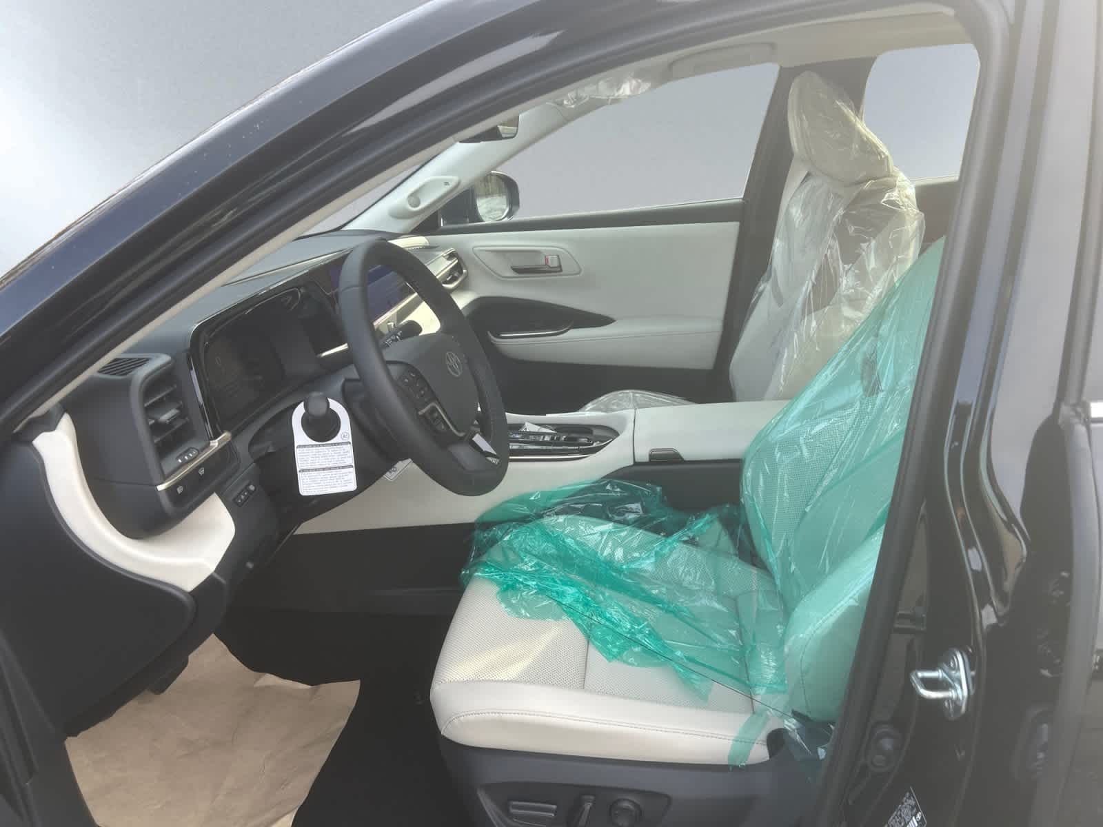 2026 Toyota Crown Limited - Photo 6