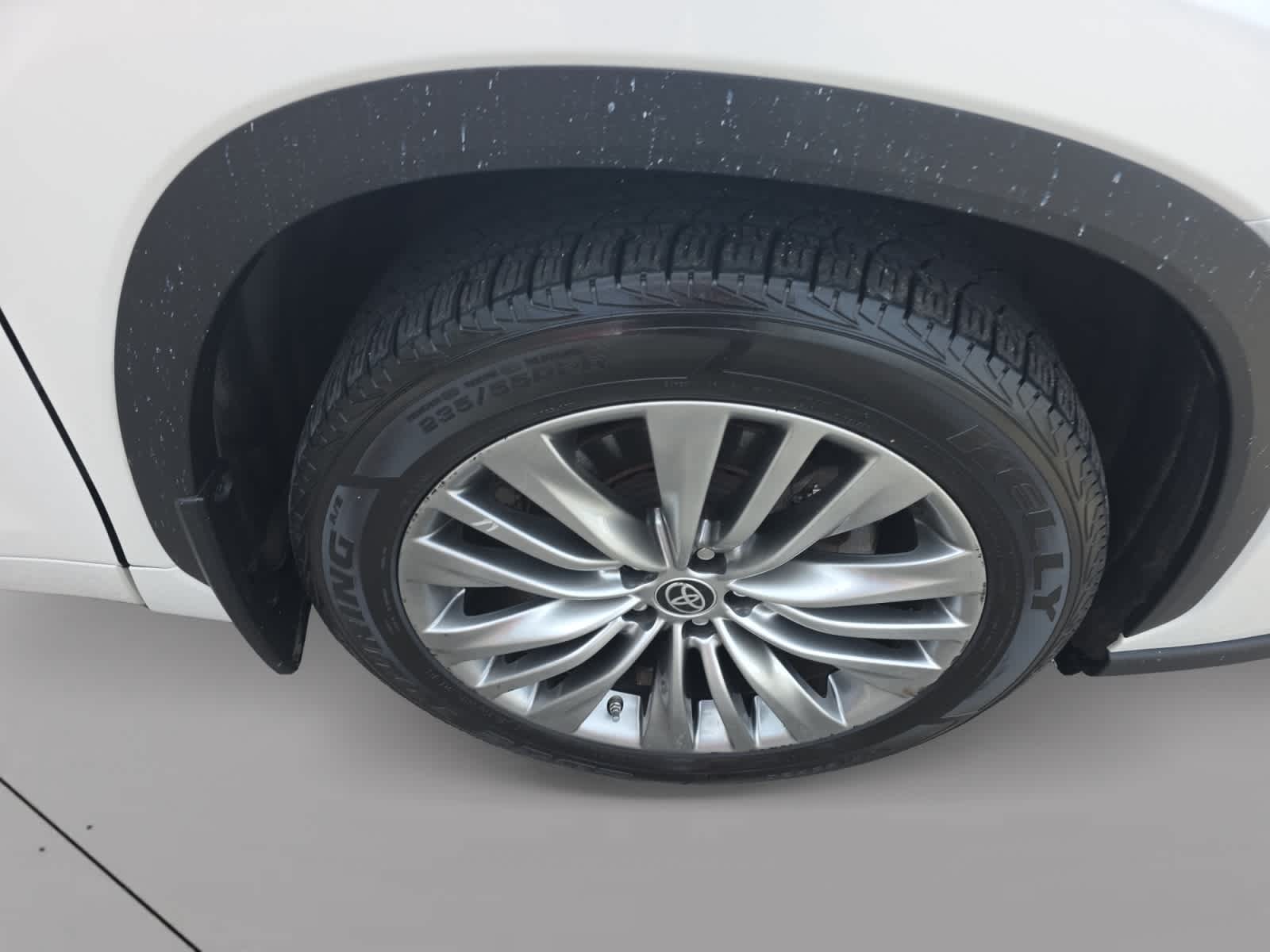 used 2021 Toyota Highlander car, priced at $42,998