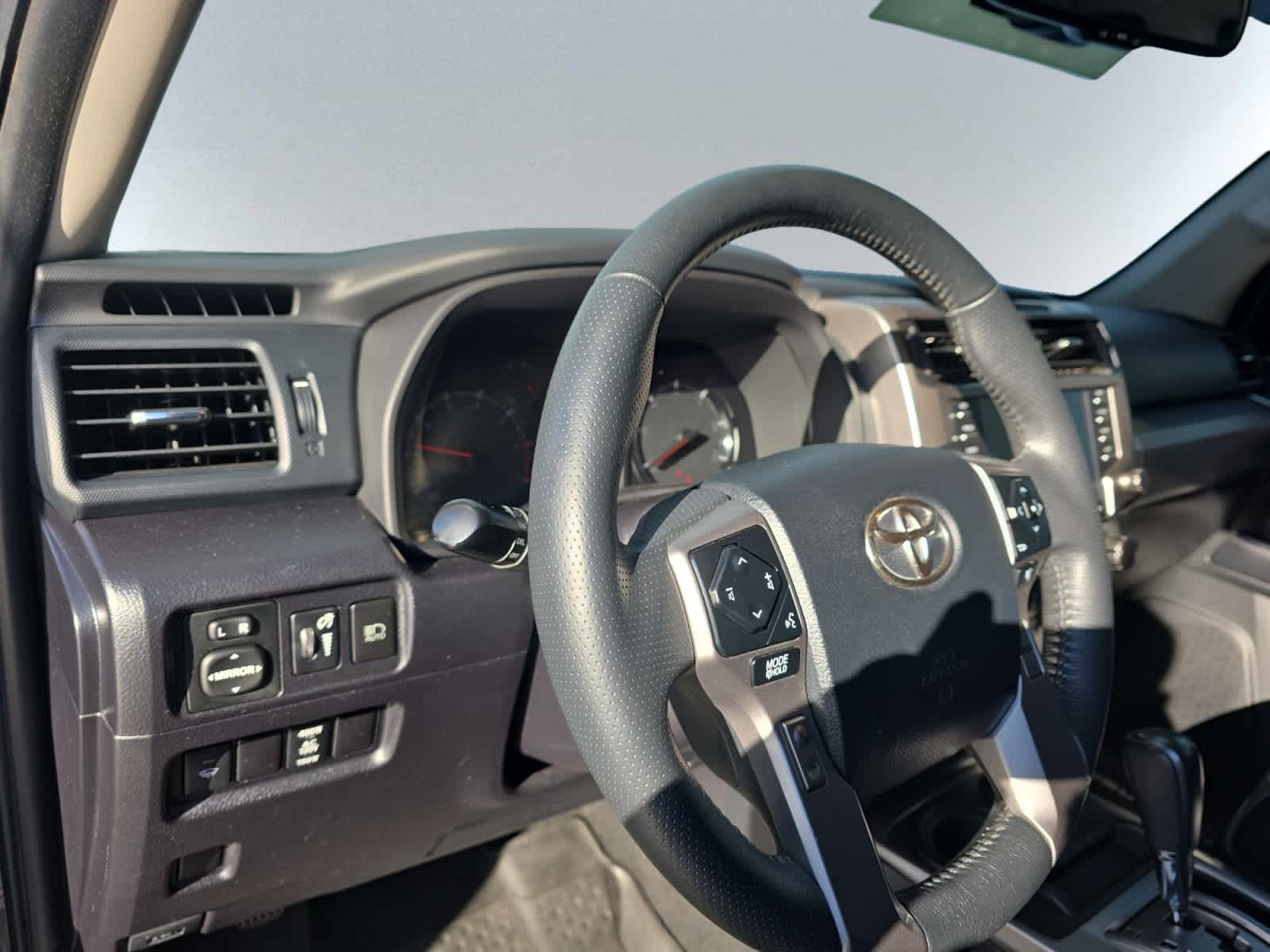 2020 Toyota 4Runner SR5 Premium photo 4