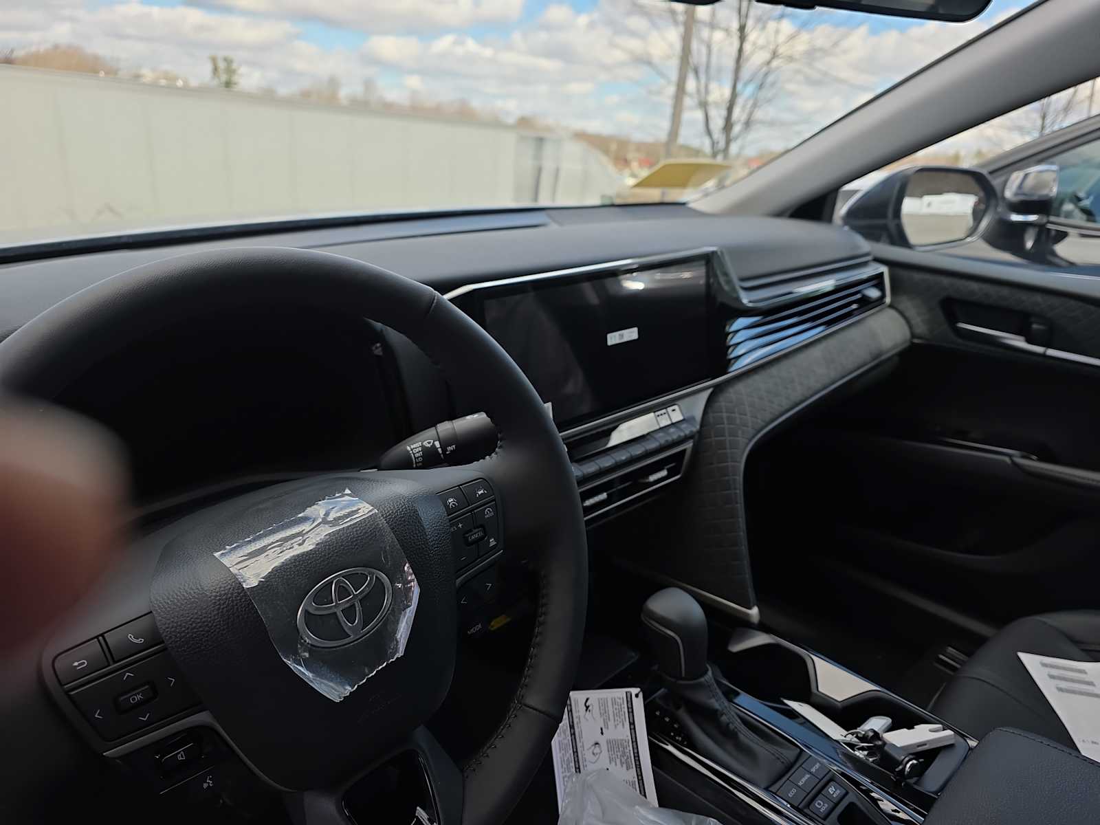 2026 Toyota Camry XLE - Photo 15