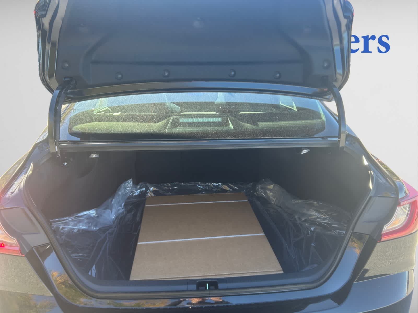 2026 Toyota Camry SE photo 4