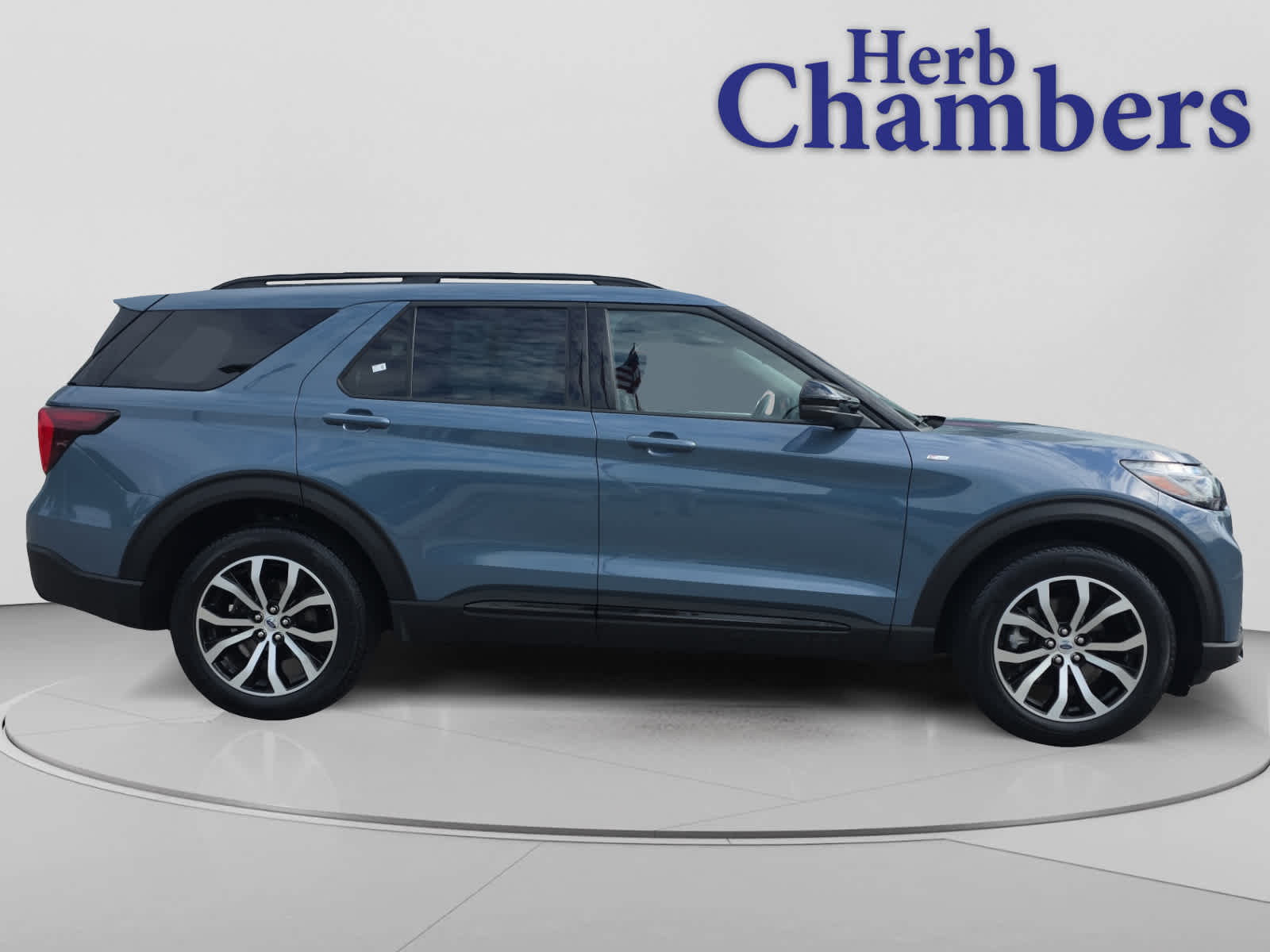 used 2025 Ford Explorer car, priced at $40,998