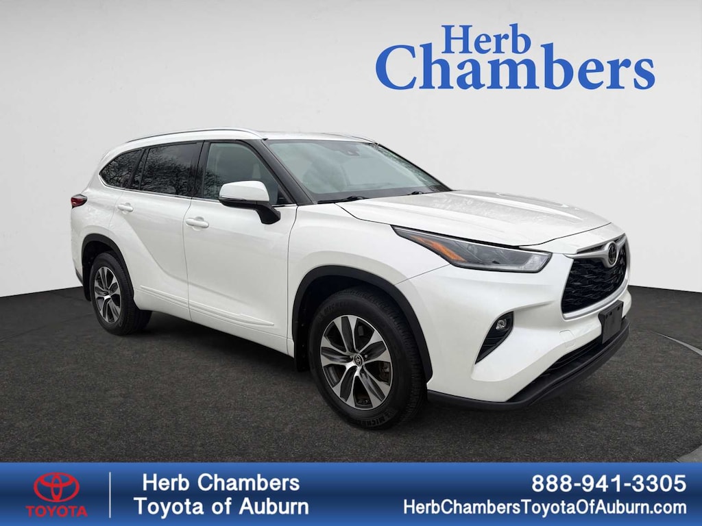 Used 2021 Toyota Highlander XLE SUV