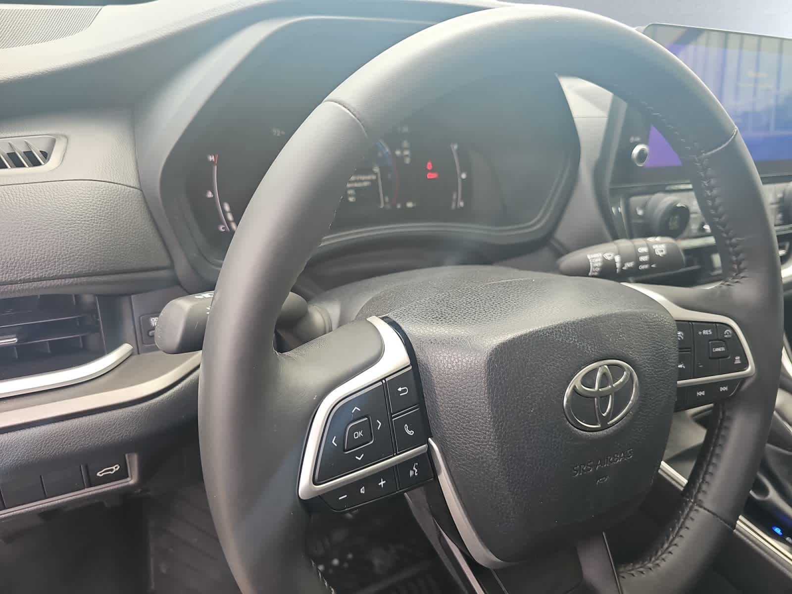2024 Toyota Grand Highlander XLE photo 2