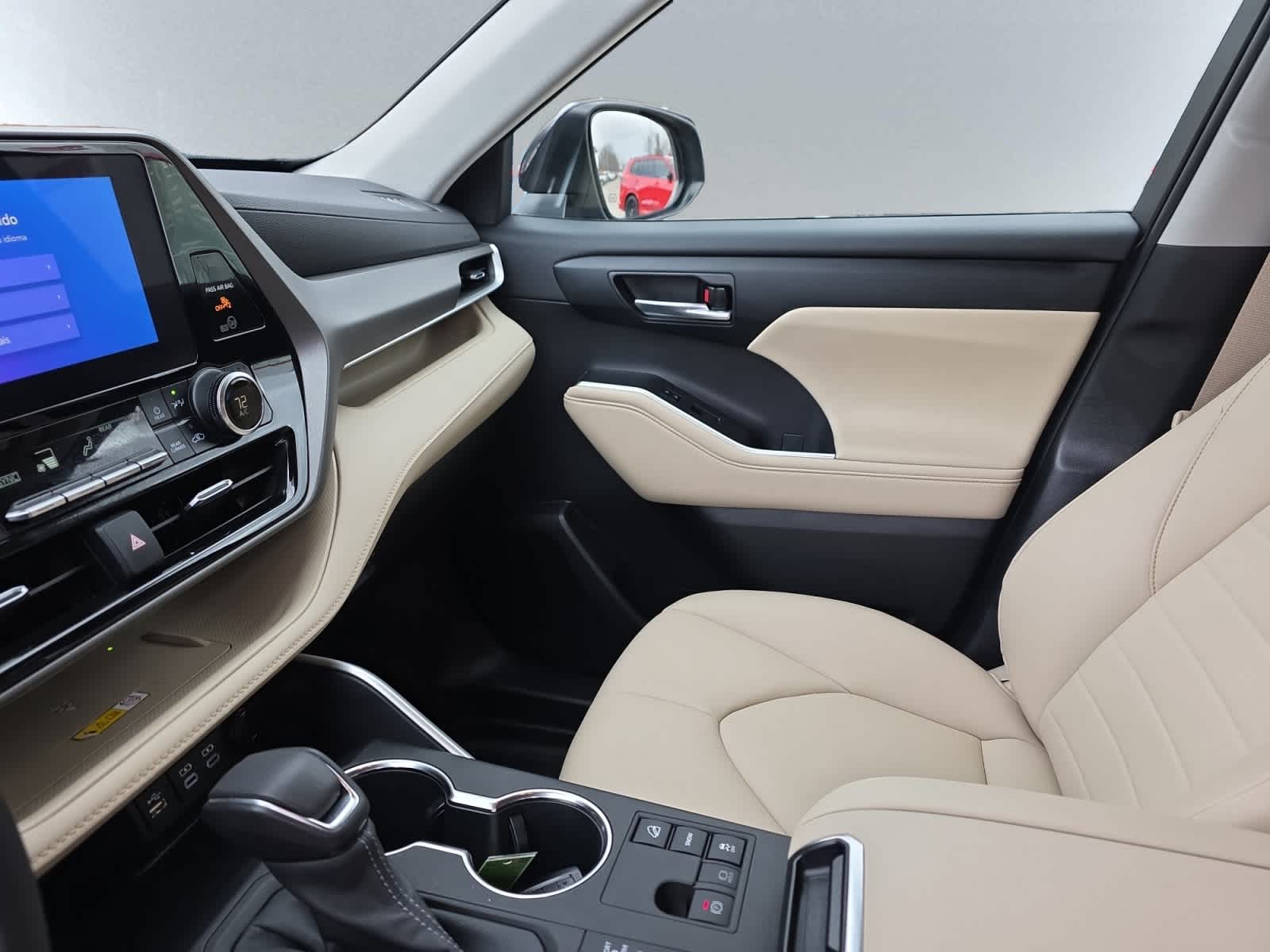 used 2023 Toyota Highlander car, priced at $43,998