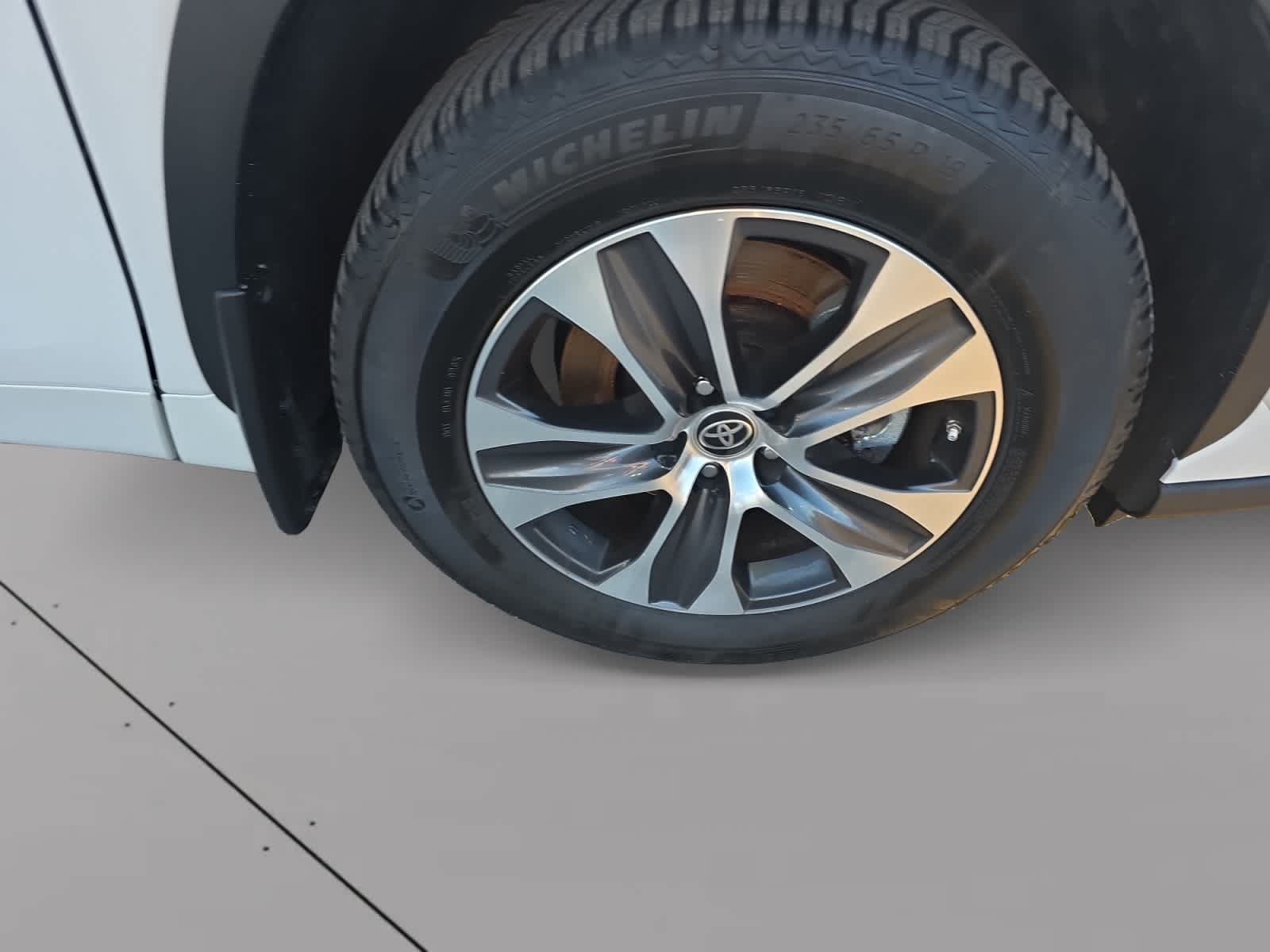 used 2023 Toyota Highlander car, priced at $39,998