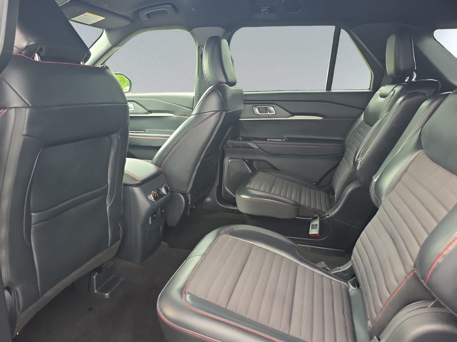 used 2025 Ford Explorer car, priced at $40,998
