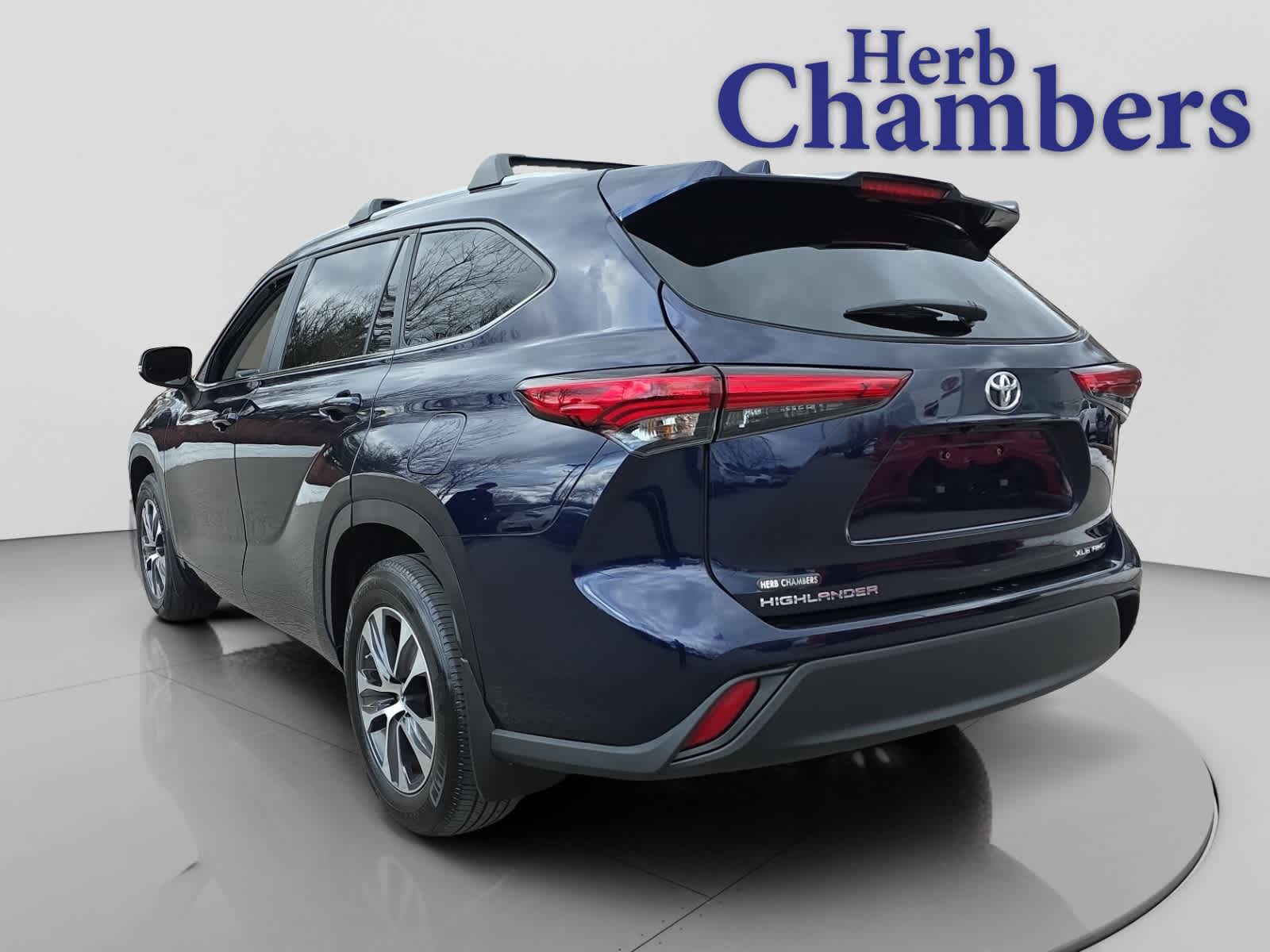 used 2023 Toyota Highlander car, priced at $43,998