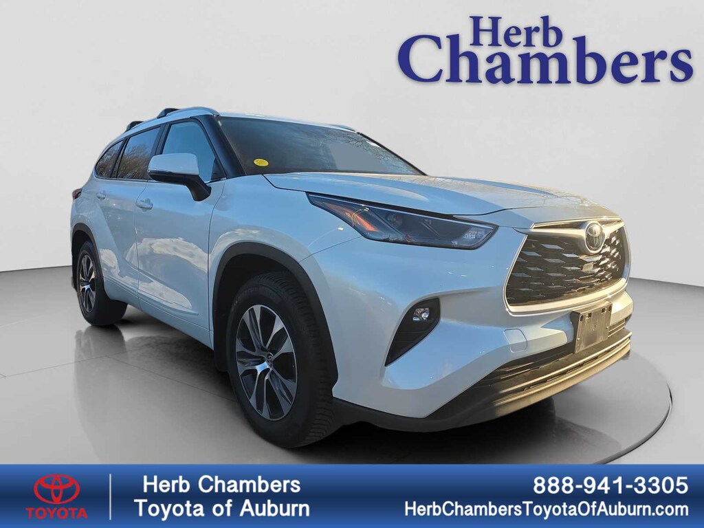 Used 2023 Toyota Highlander XLE SUV