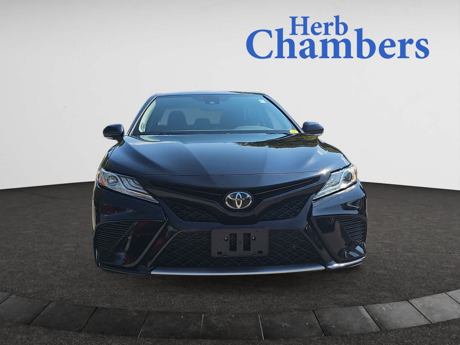 2020 Toyota Camry XSE photo 2