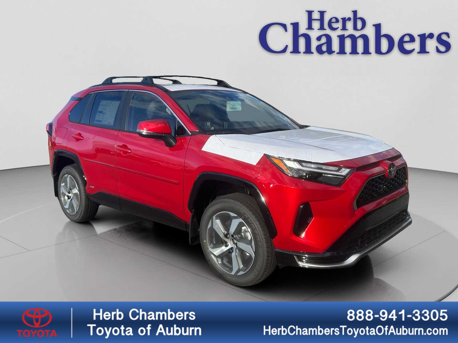 2025 Toyota RAV4 SE's photo