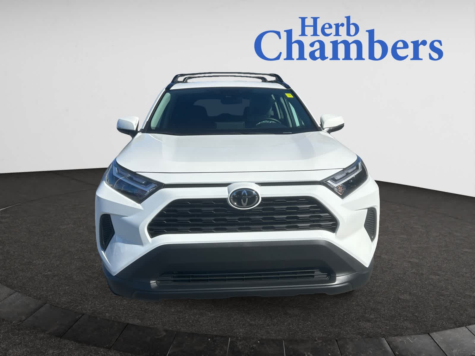 2025 Toyota RAV4 XLE photo 2