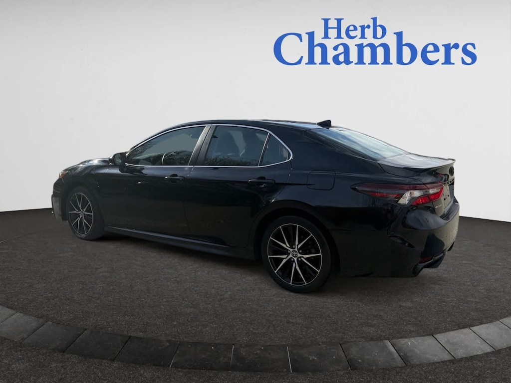 Used 2024 Toyota Camry SE Sedan