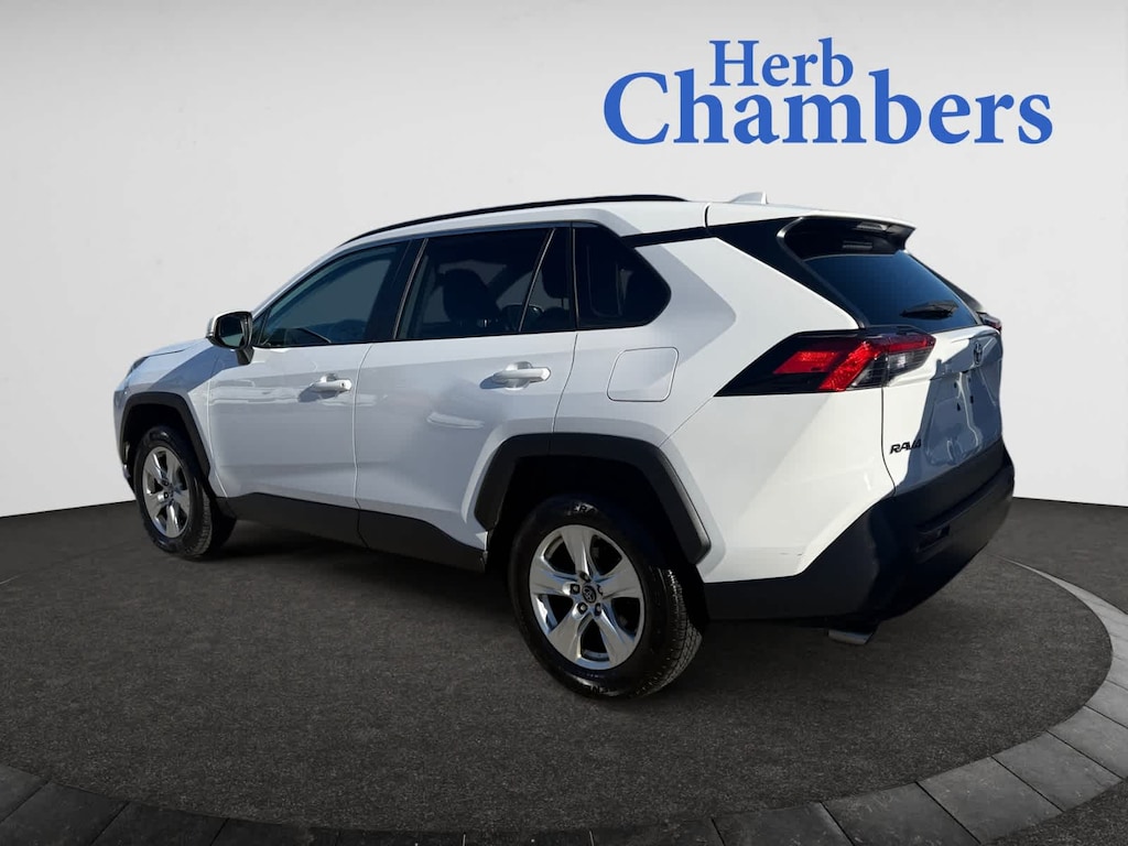 Used 2021 Toyota RAV4 XLE SUV