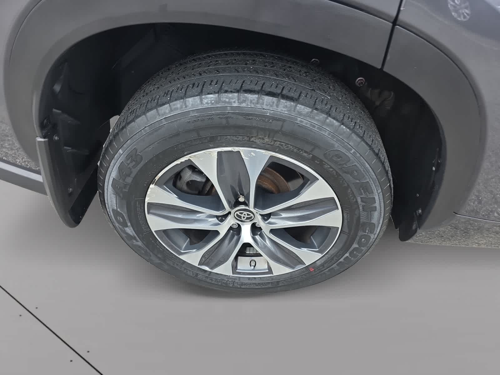used 2023 Toyota Highlander car, priced at $37,998