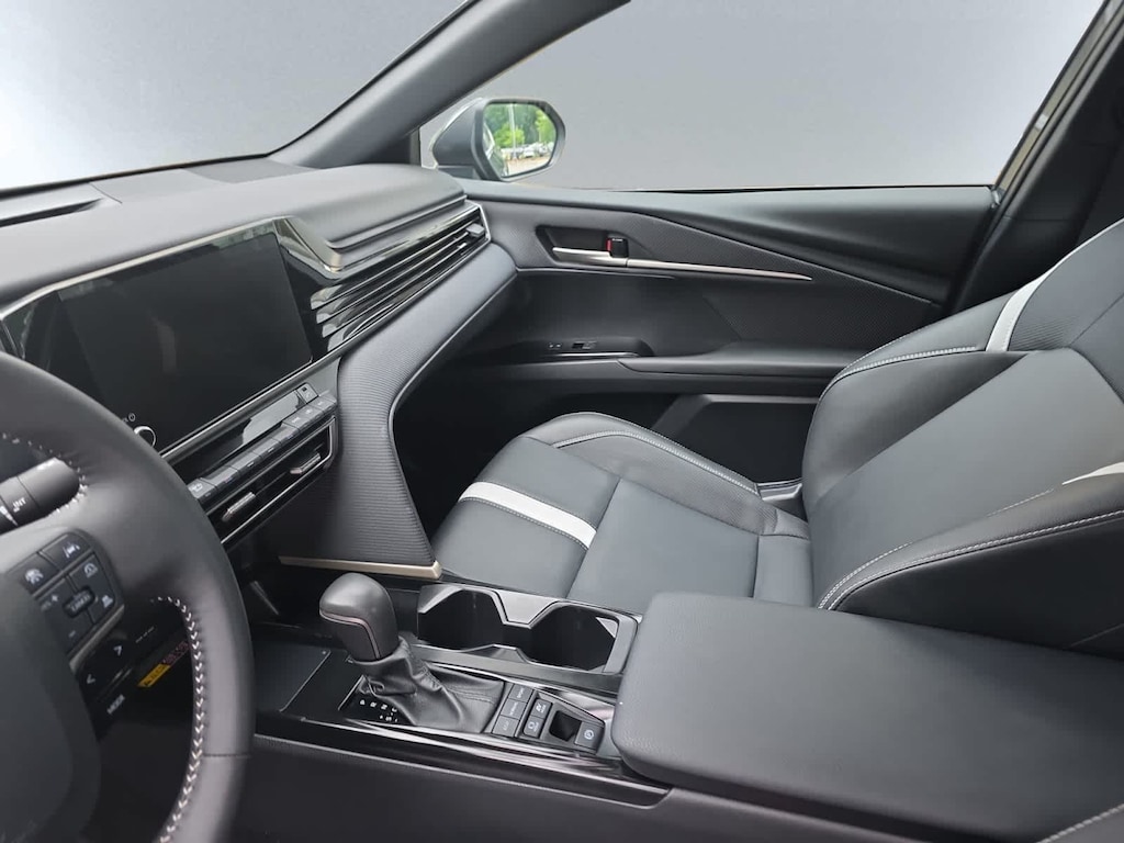 Used 2025 Toyota Camry SE Sedan