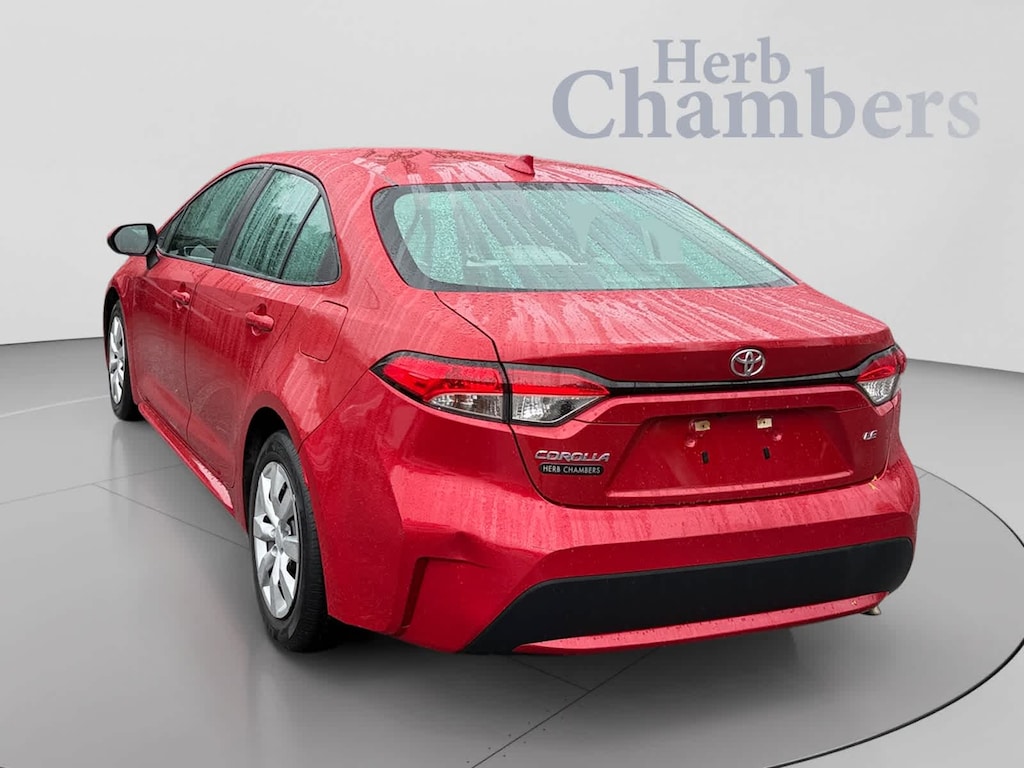 Used 2021 Toyota Corolla LE Sedan