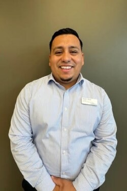 Staff member Inmer Ventura from ID_6cab6a5e01c4