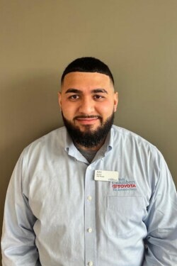 Staff member Alex Montes from ID_ce5f07dd50da