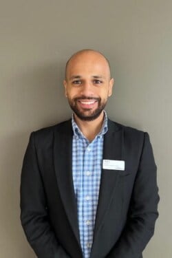 Staff member Amro Kandil from ID_6cab6a5e01c4