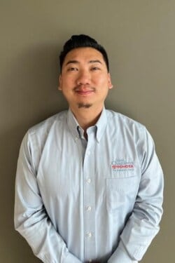 Staff member Hai Lam from ID_6cab6a5e01c4