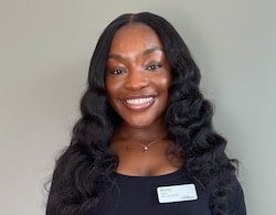 Staff member Bianna Castor from ID_ac87ebe4e369