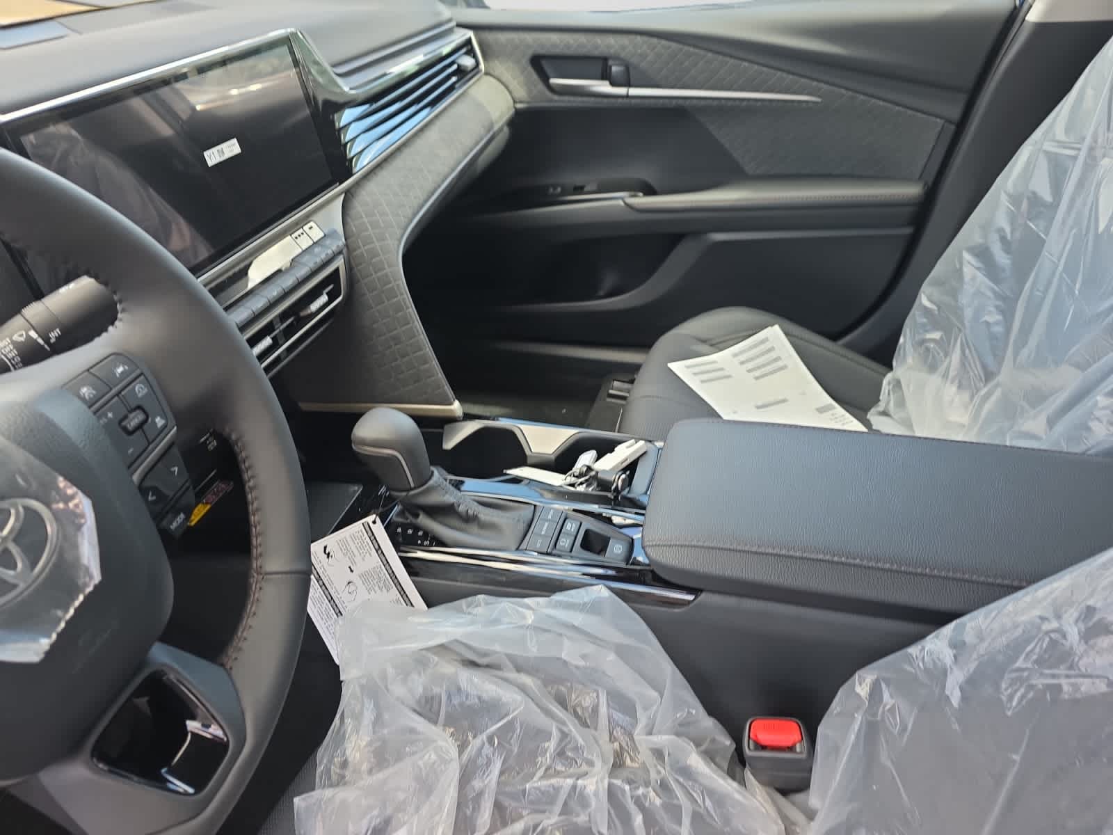 2026 Toyota Camry XLE - Photo 13