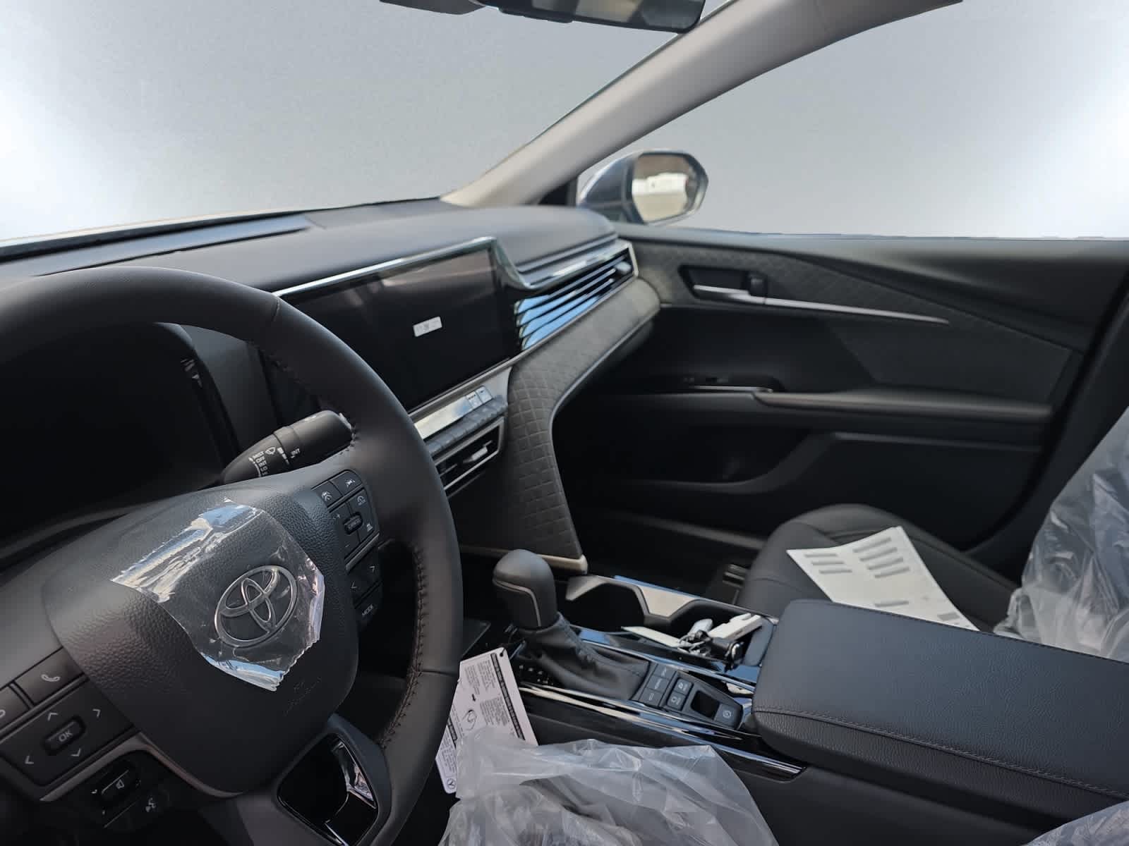 2026 Toyota Camry XLE - Photo 16