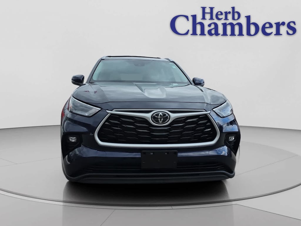 Used 2023 Toyota Highlander XLE SUV