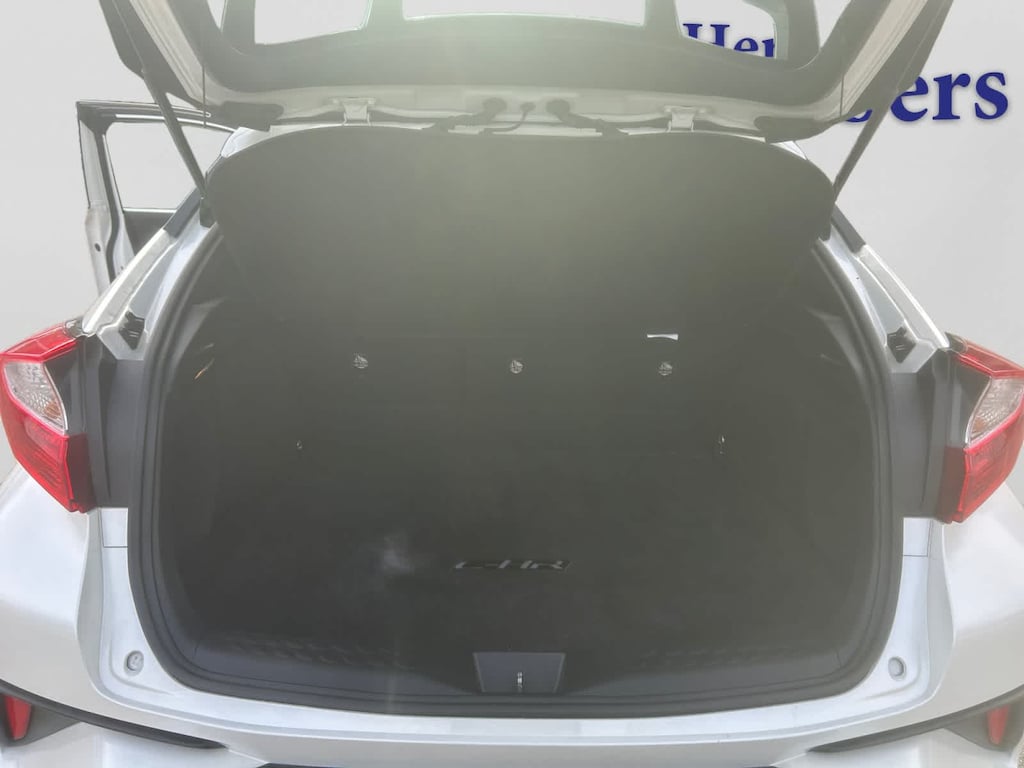 Used 2018 Toyota C-HR XLE SUV