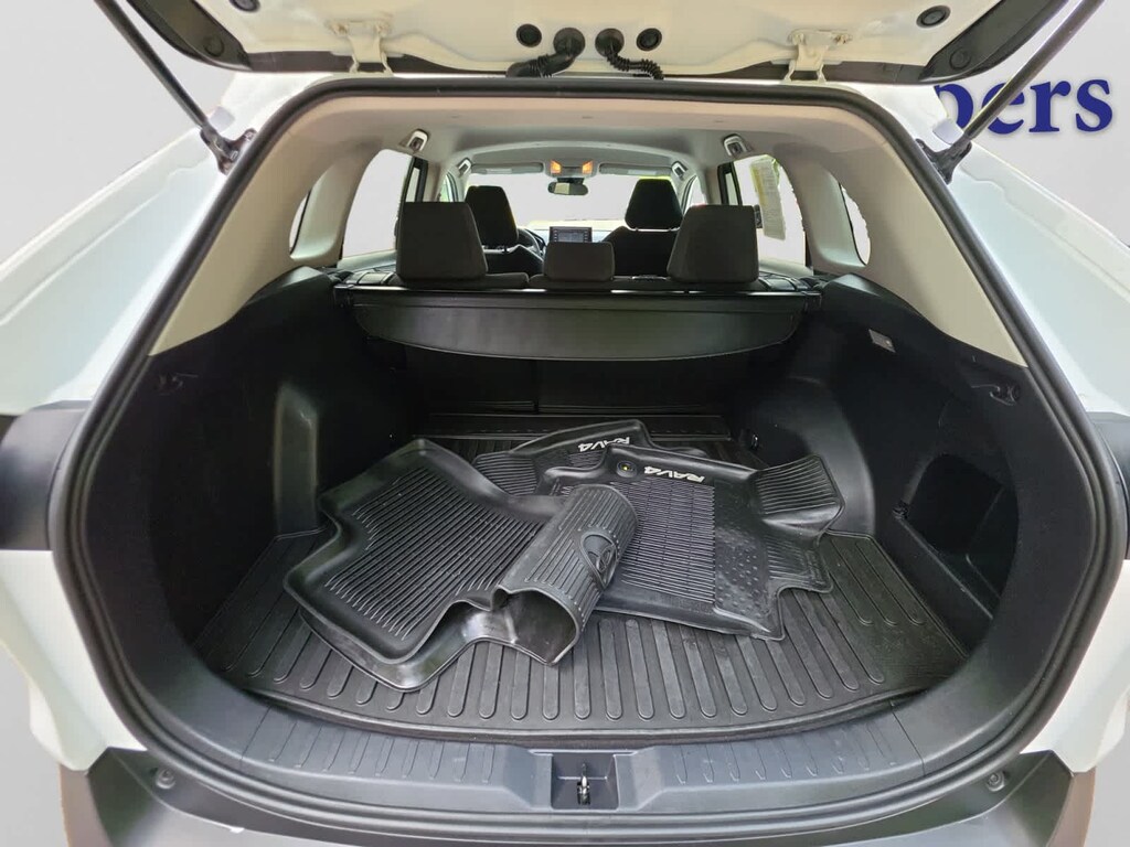 Used 2019 Toyota RAV4 LE SUV