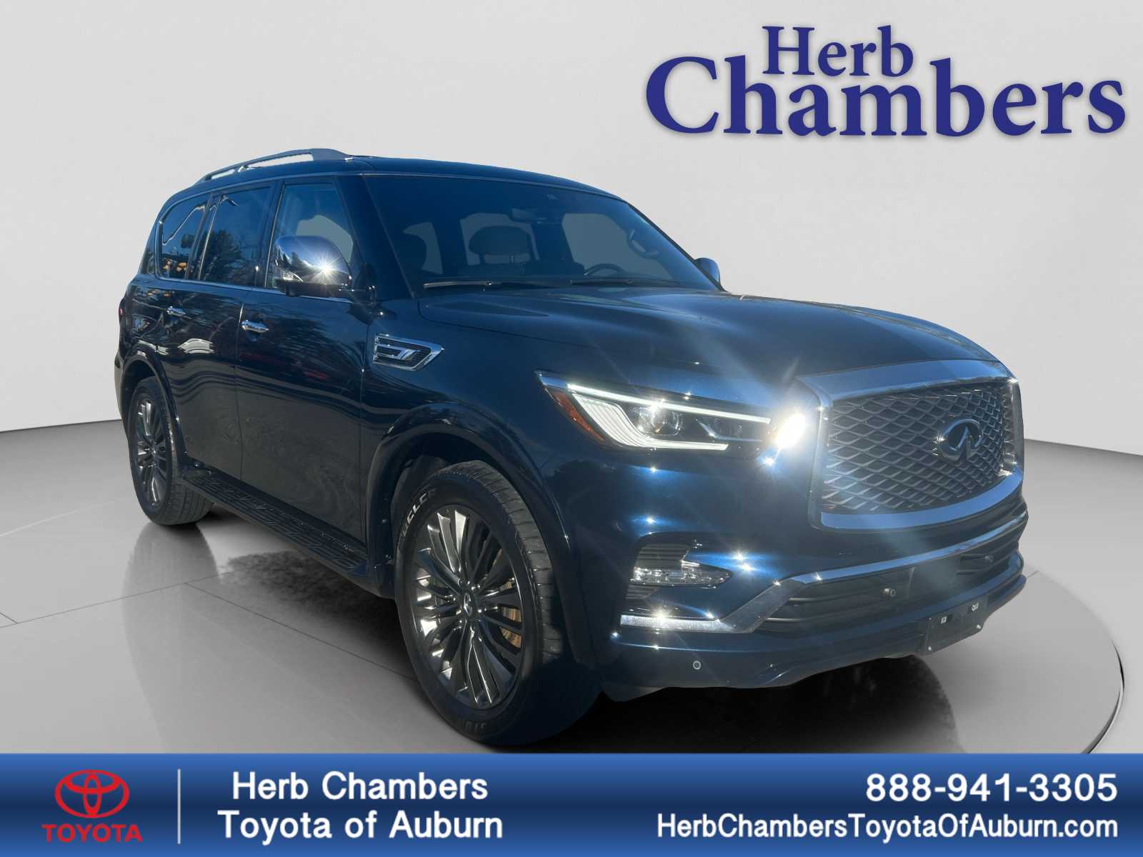 2023 INFINITI QX80 Sensory 4WD's photo