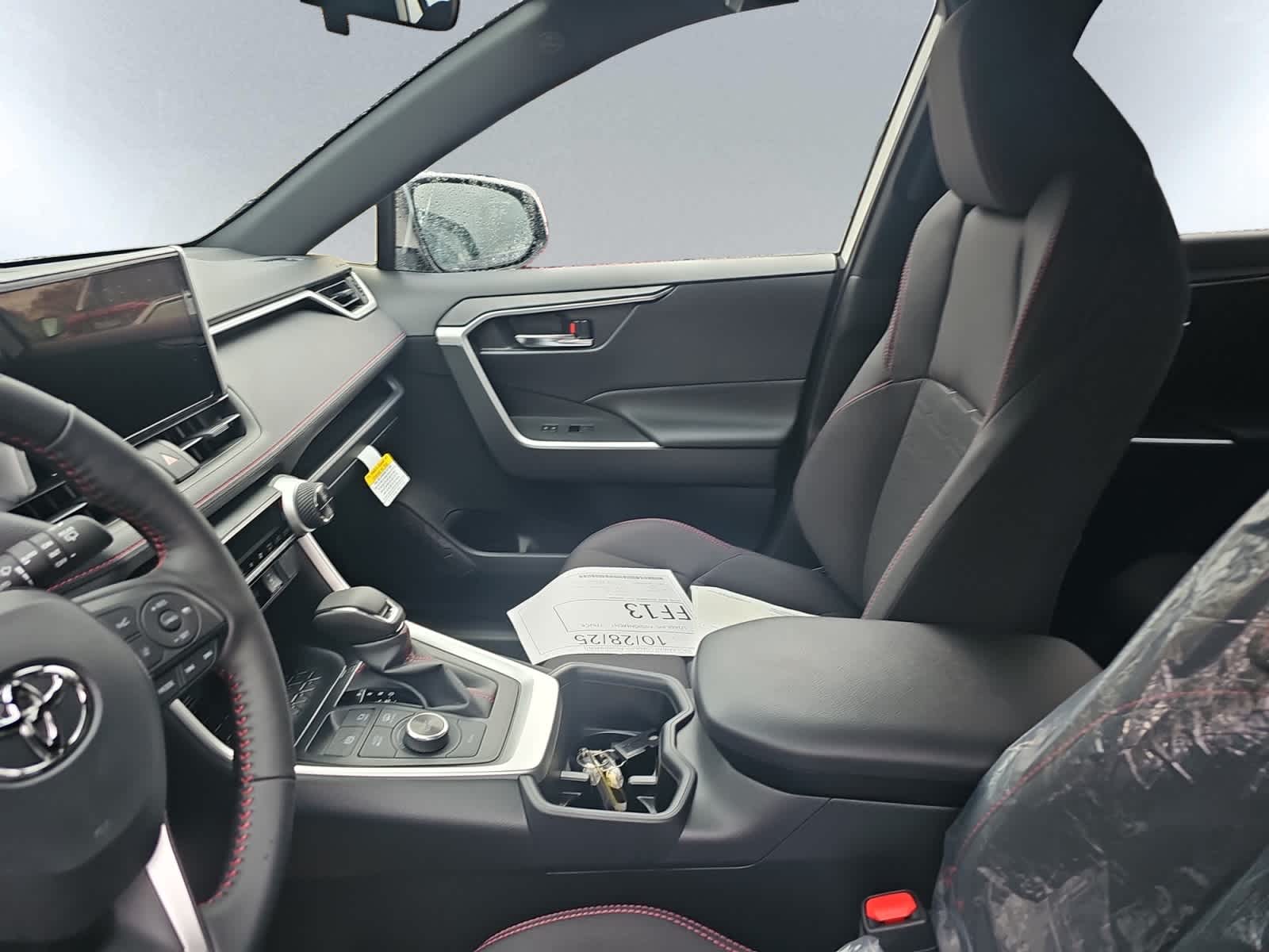 2025 Toyota Rav4 Plug-In Hybrid - Photo 11