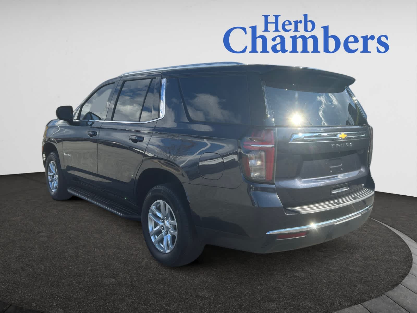 2023 Chevrolet Tahoe LT photo 2