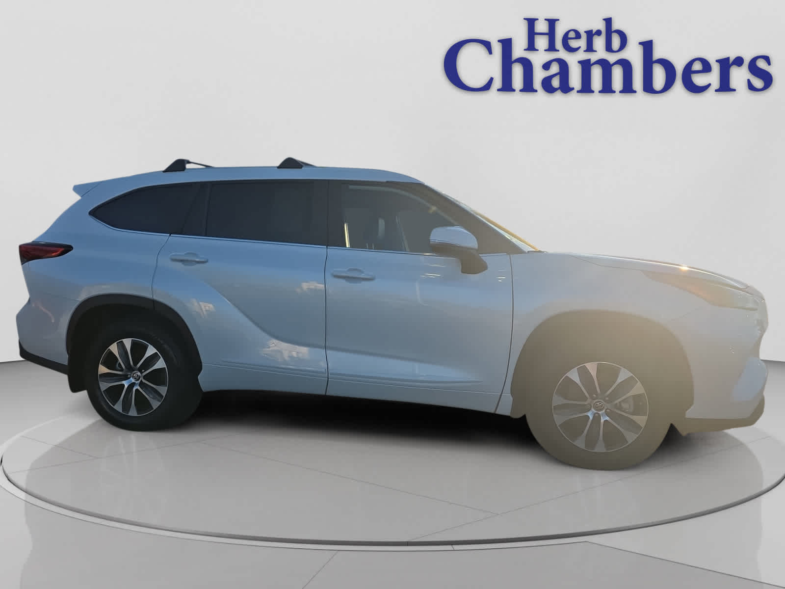 used 2023 Toyota Highlander car, priced at $39,998