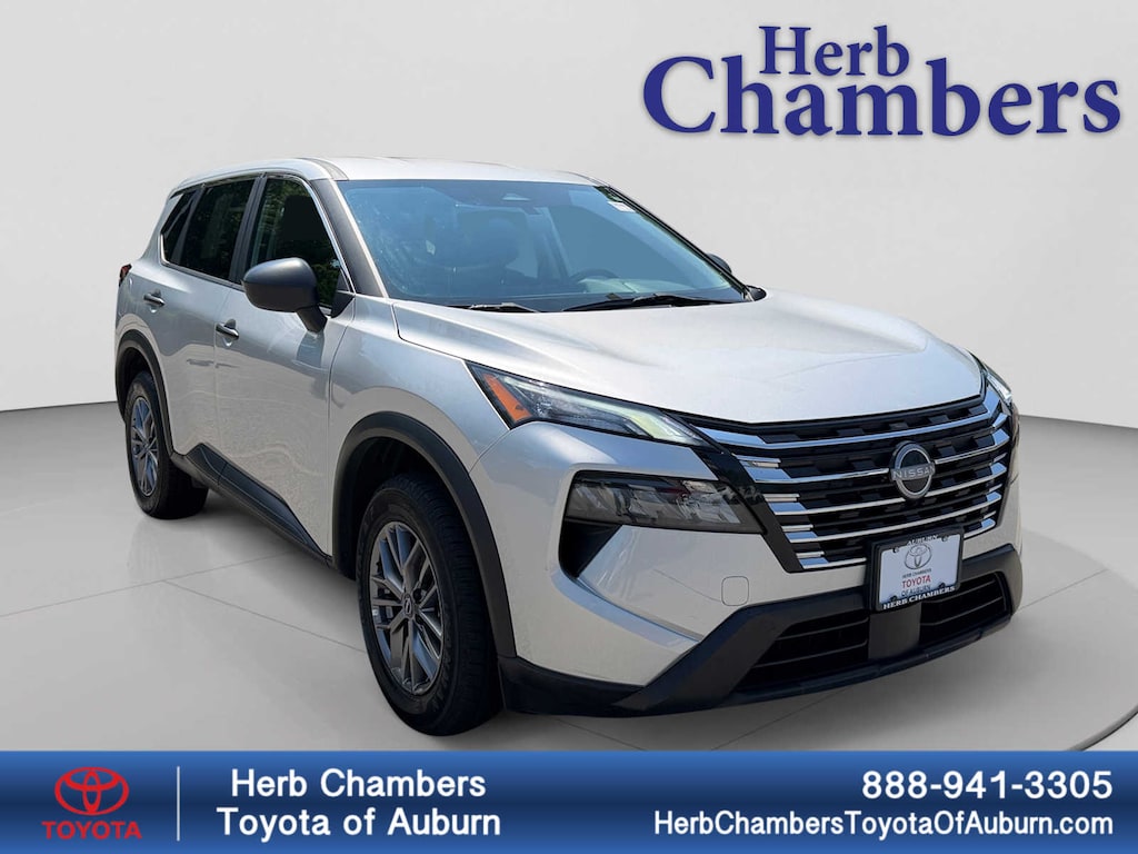 Used 2024 Nissan Rogue S SUV
