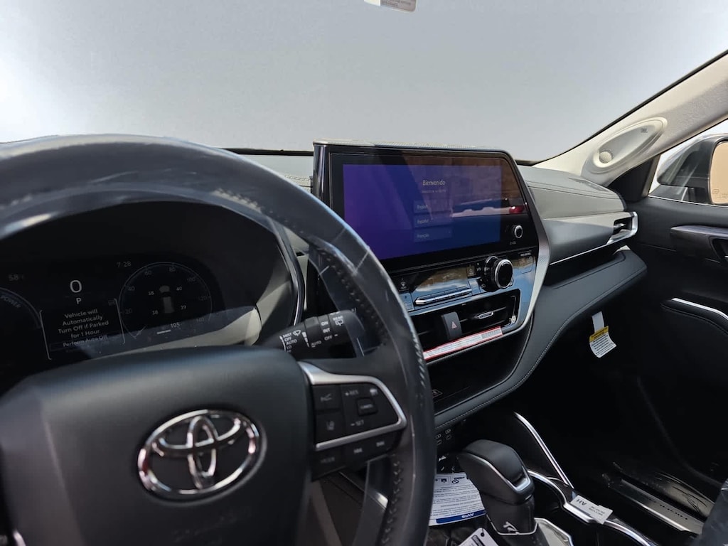 New 2026 Toyota Highlander Hybrid Platinum SUV
