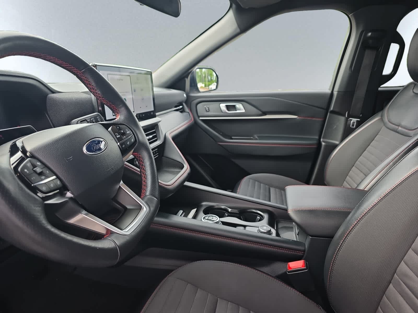 used 2025 Ford Explorer car, priced at $40,998
