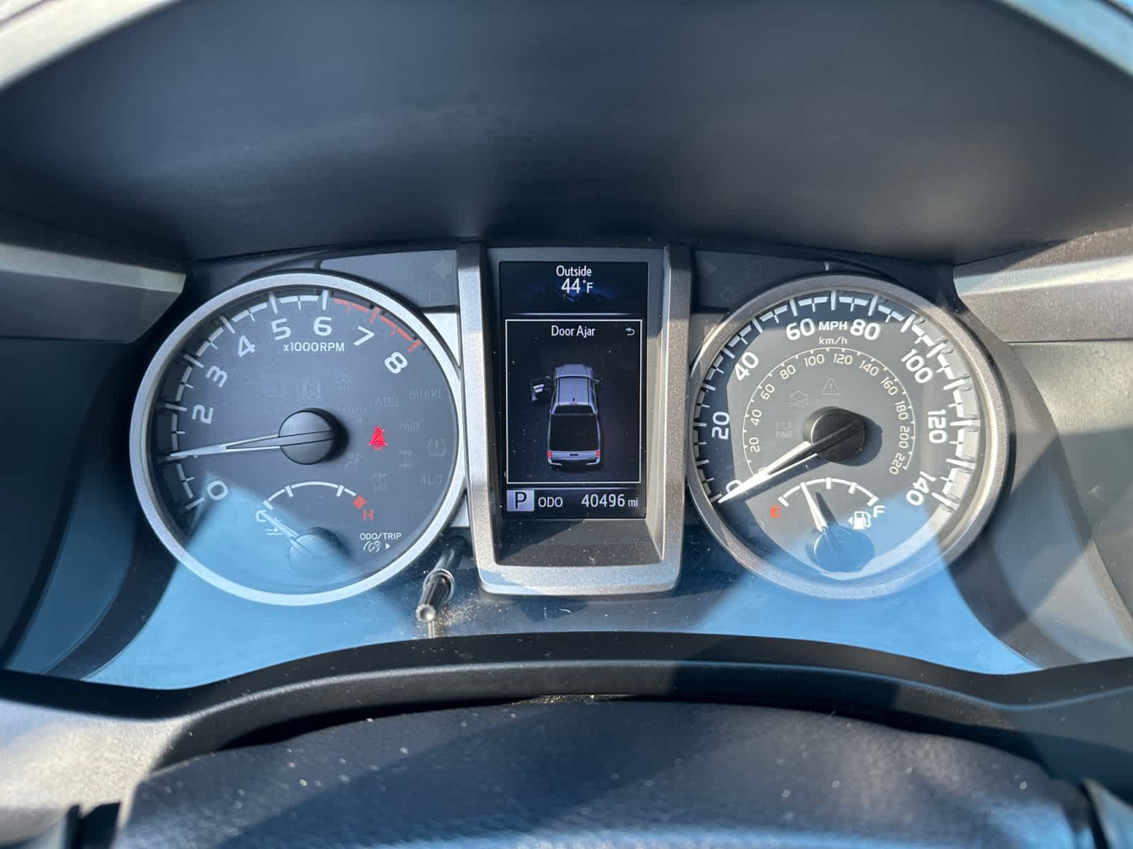 2017 Toyota Tacoma SR5 Double Cab V6 4x4 photo 3