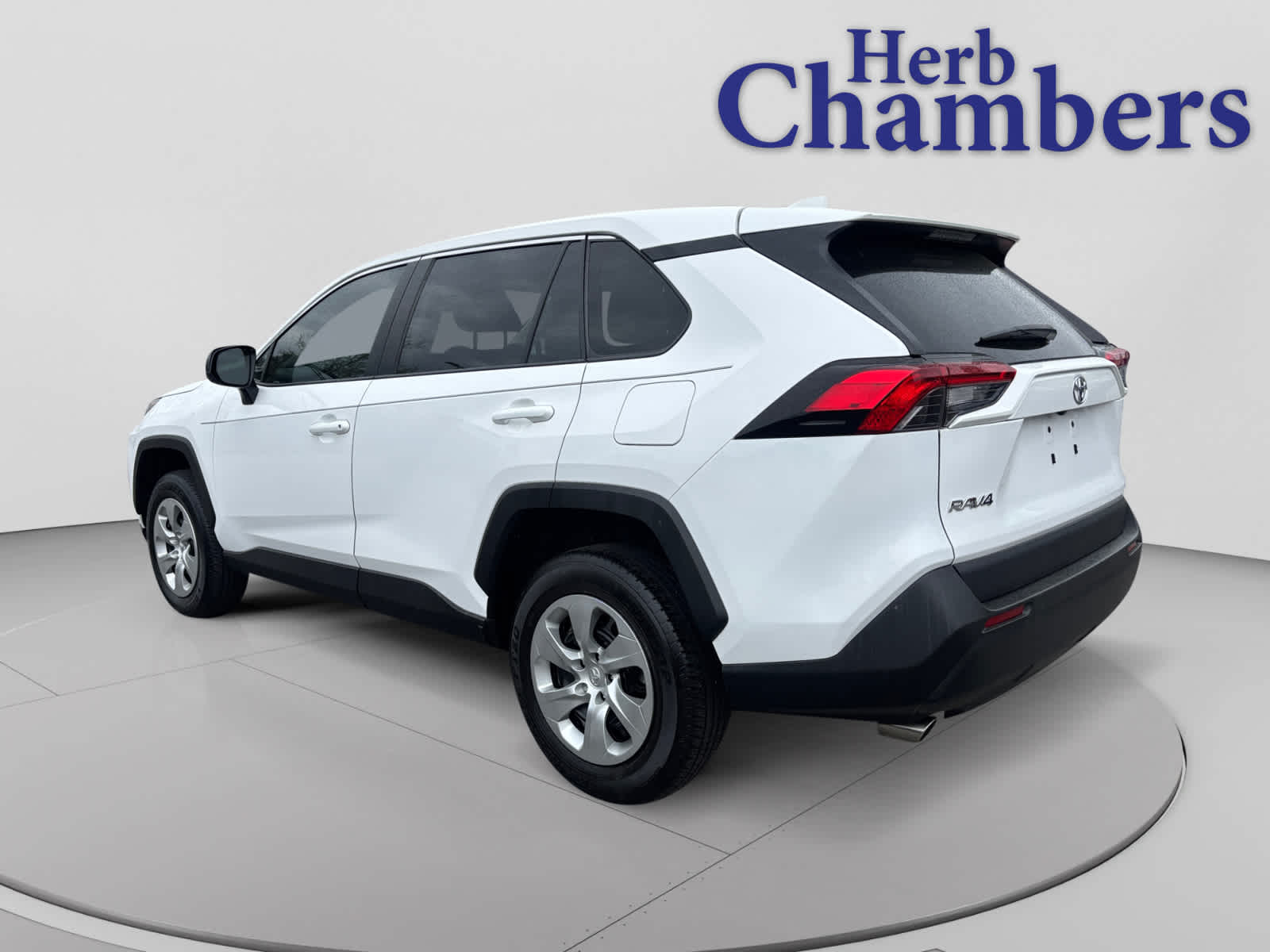 View vehicle photo 3