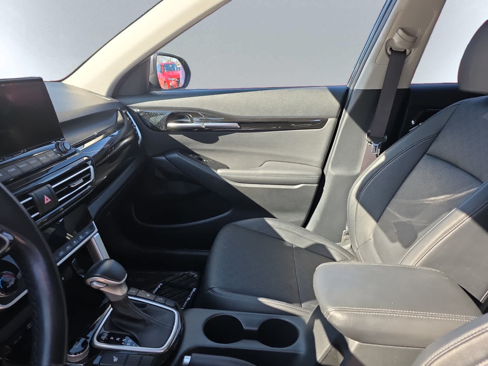 used 2022 Kia Seltos car, priced at $25,998