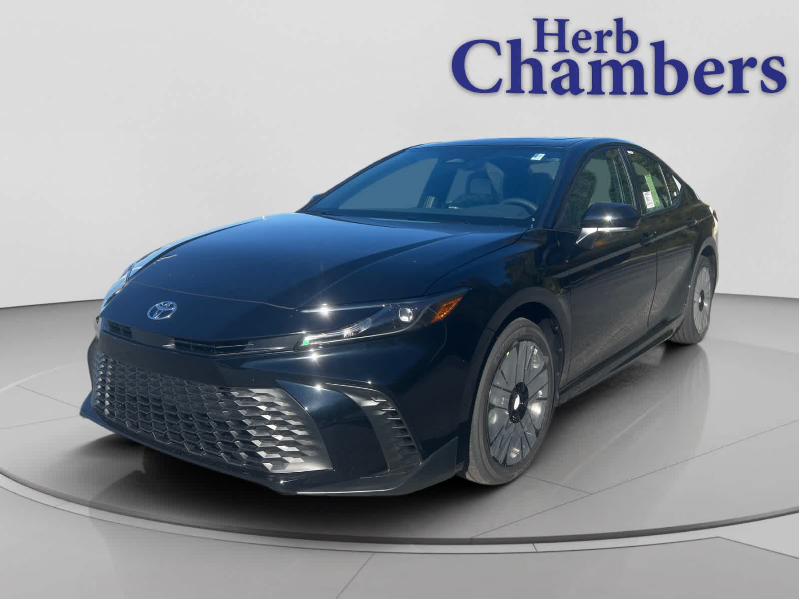 2026 Toyota Camry SE - Photo 10