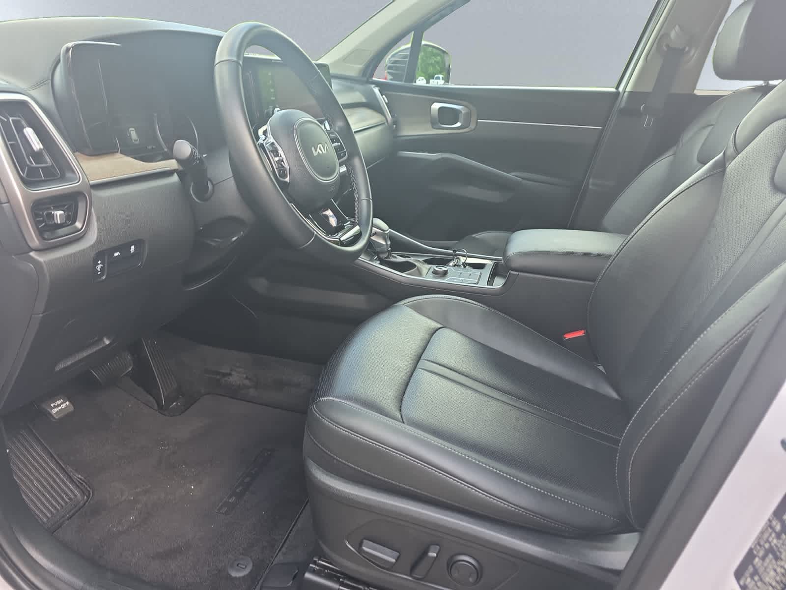 used 2022 Kia Sorento car, priced at $26,998