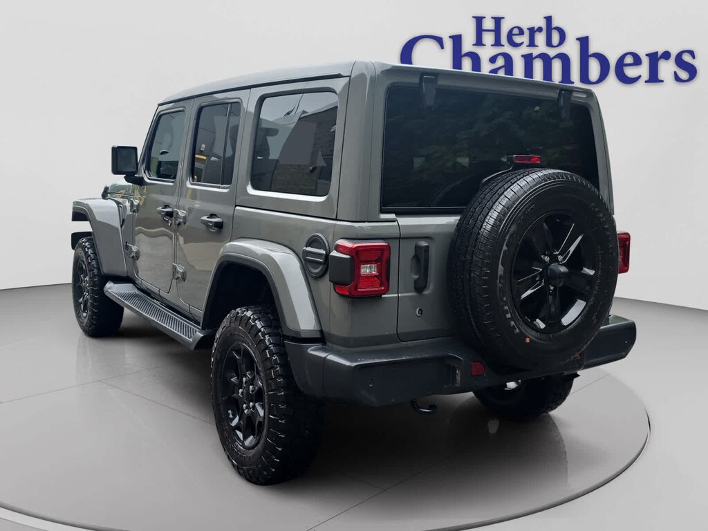 Used 2020 Jeep Wrangler Unlimited Sahara Altitude SUV